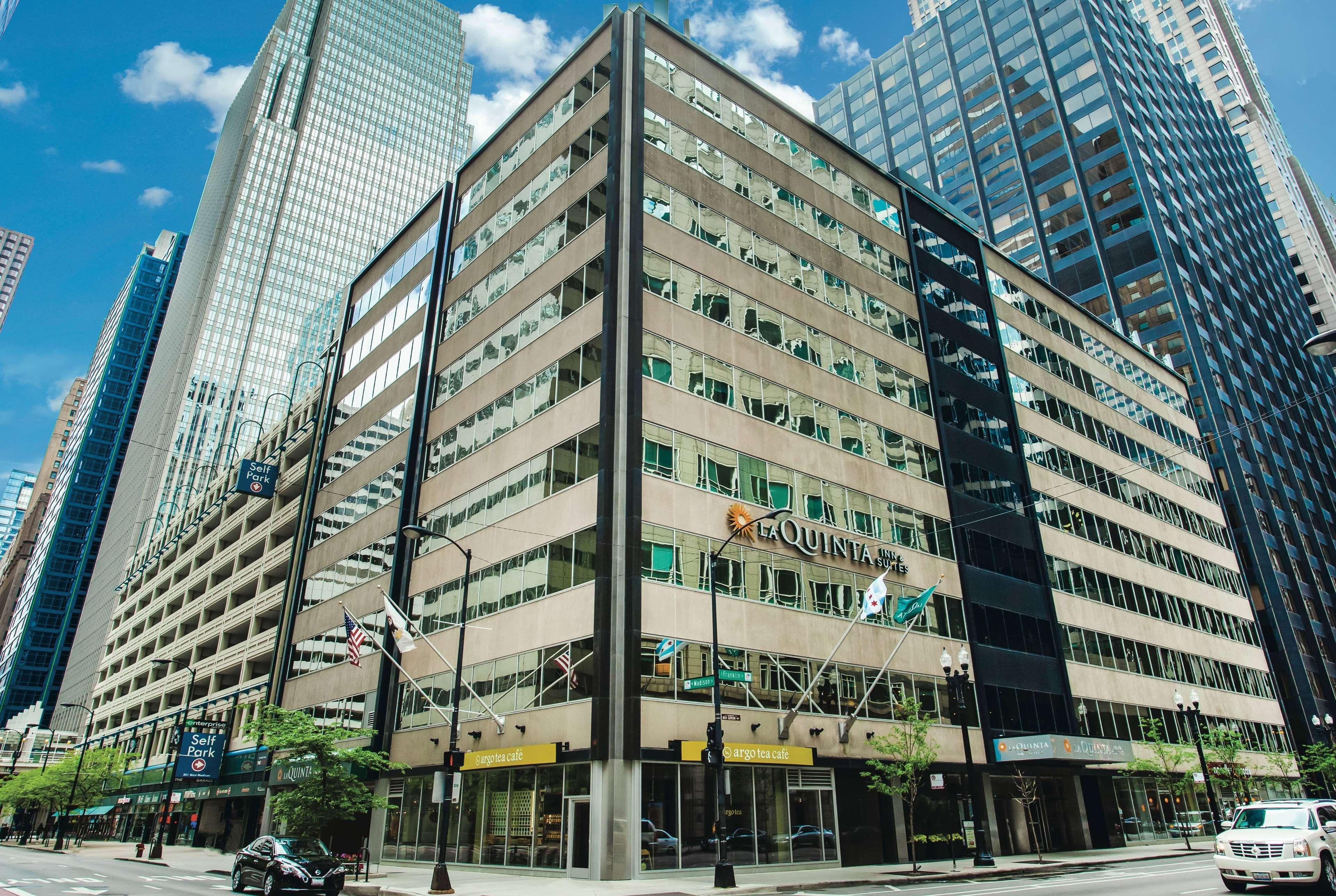 La Quinta By Wyndham Chicago Downtown Hotel Exterior photo