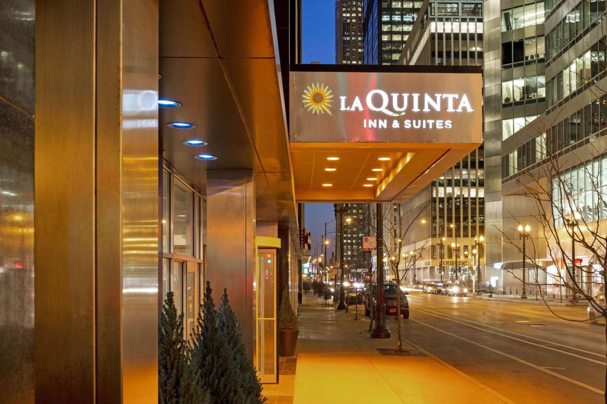 La Quinta By Wyndham Chicago Downtown Hotel Exterior photo