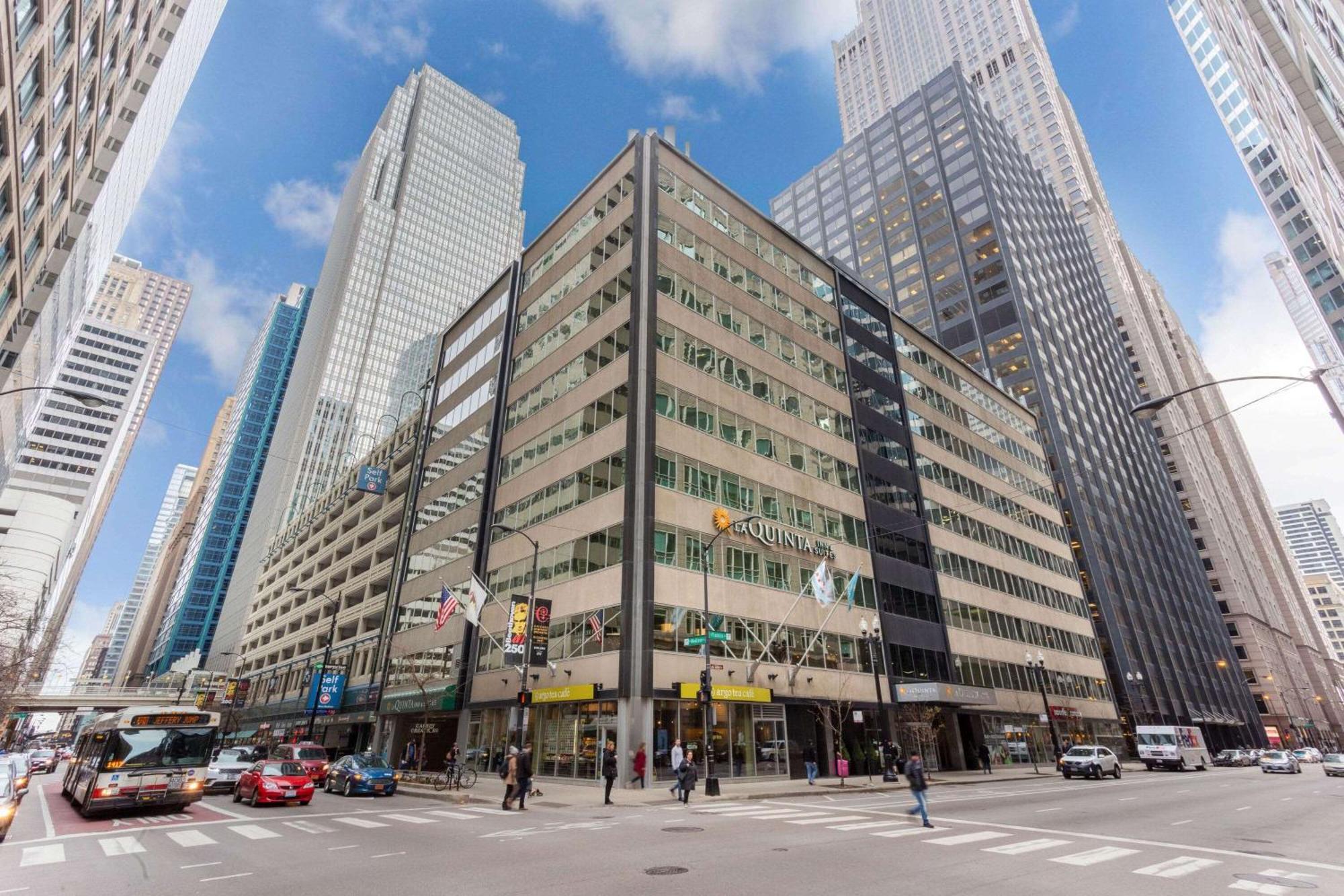 La Quinta By Wyndham Chicago Downtown Hotel Exterior photo